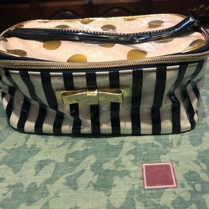 Claire's cometic bag